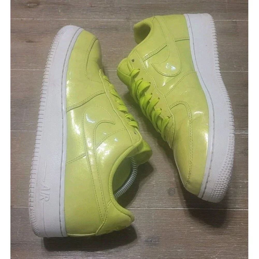 Nike Air Force 1 ’07 LV8 UV Cyber Green AJ9505-300 Size 10 Men's Shoes Sneakers